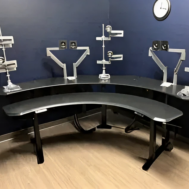 Pro SuperPlus - Extra Large, Corner Standing Desk