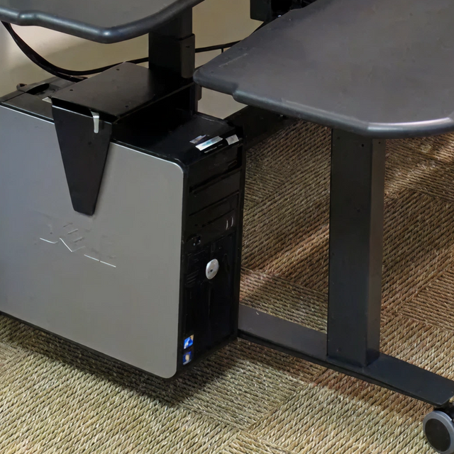 Leg Mounted CPU Holder