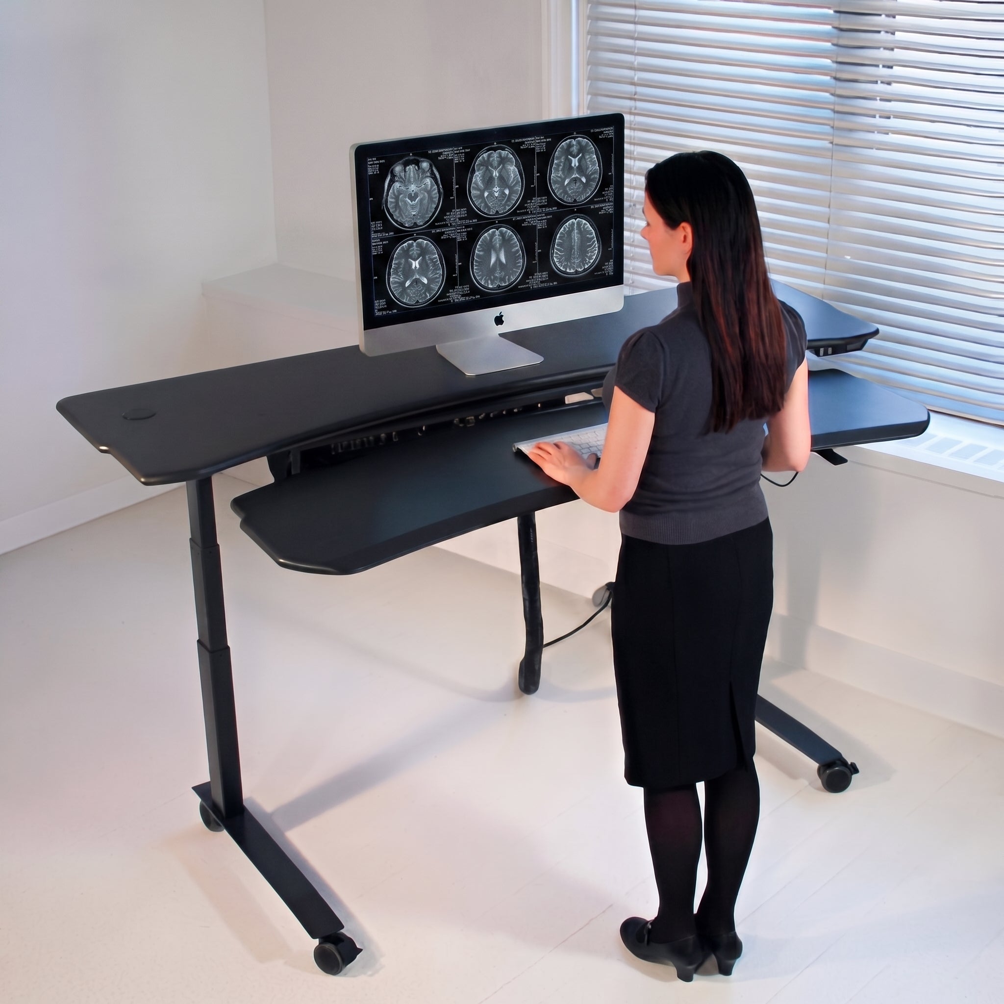 Flexo Straight - Dual Surface, 2 Leg Sit-Stand Workstation