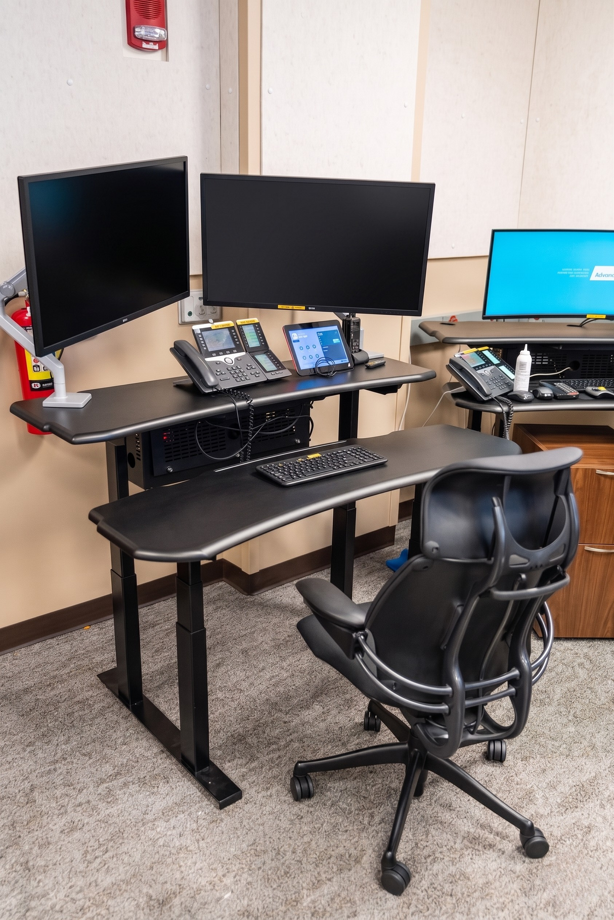 Level 3 Plus: Sit-to-Stand Dual Surface Radiology Workstation