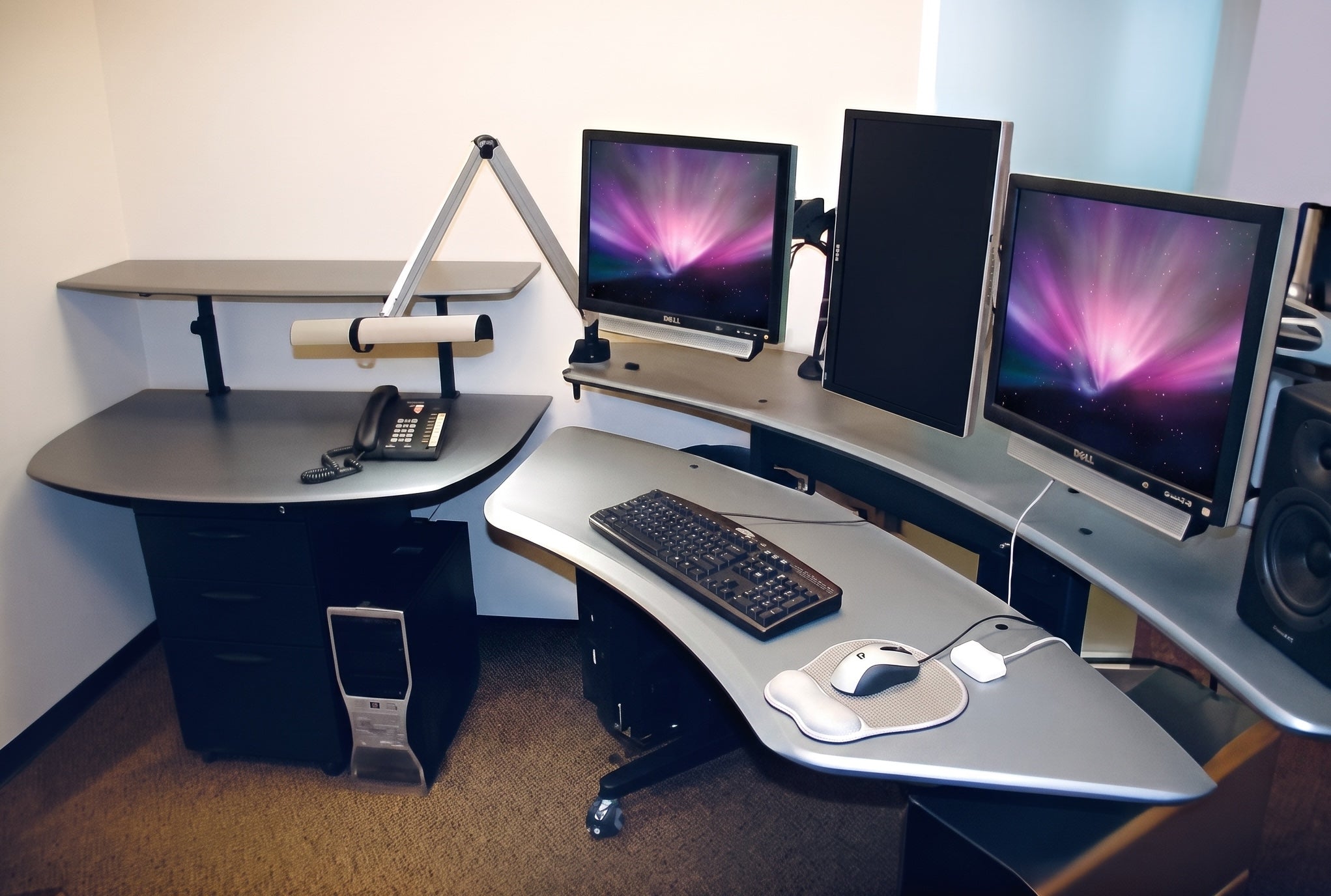 Personal Plus - Dual Surface Corner Workstation